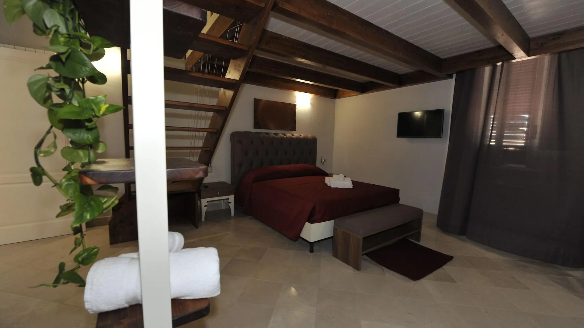 Palazzo Massari Rooms Lecce 0*,  Italy